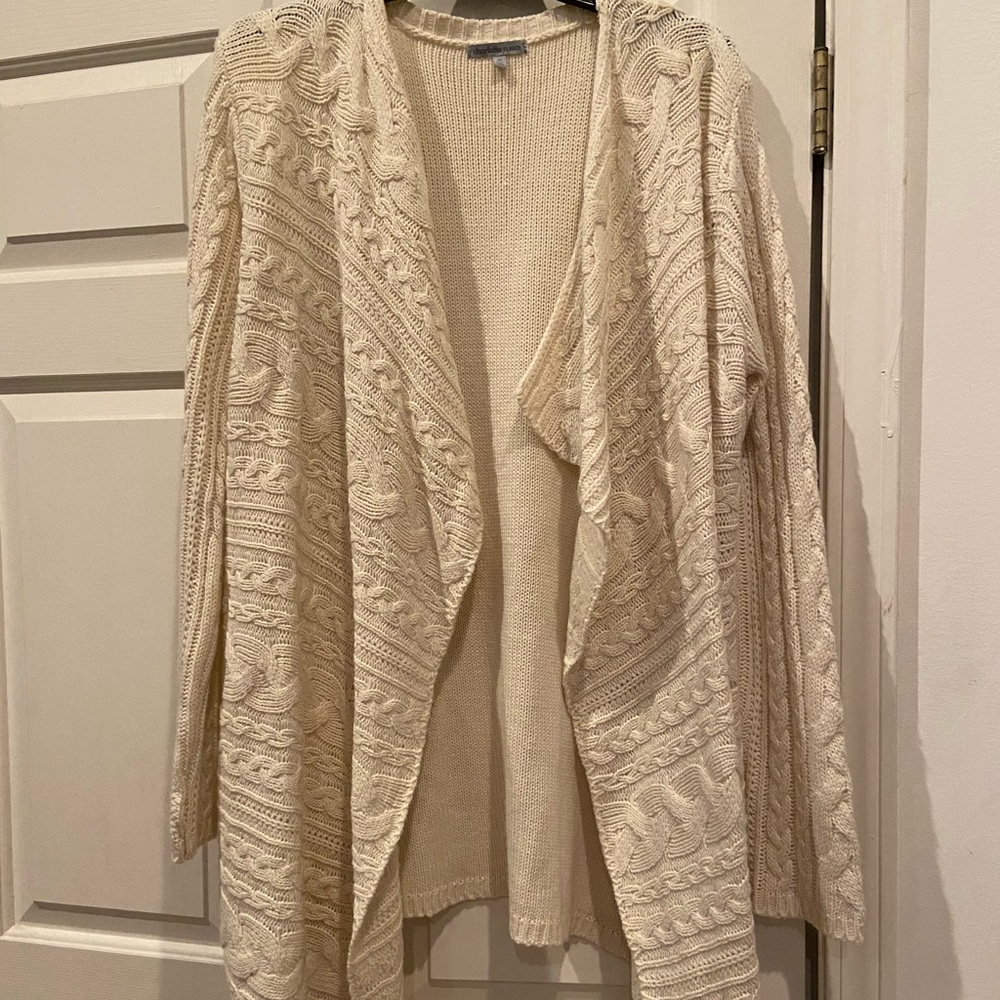 Crème cardigan sweater